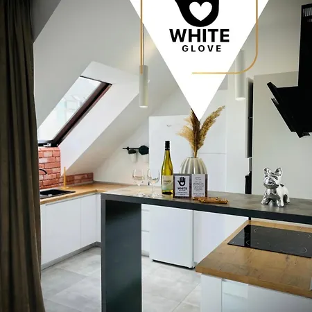 Apartament WHITE GLOVE Bilitewskiego Apartament *